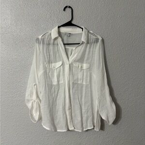 Women’s white button up shirt